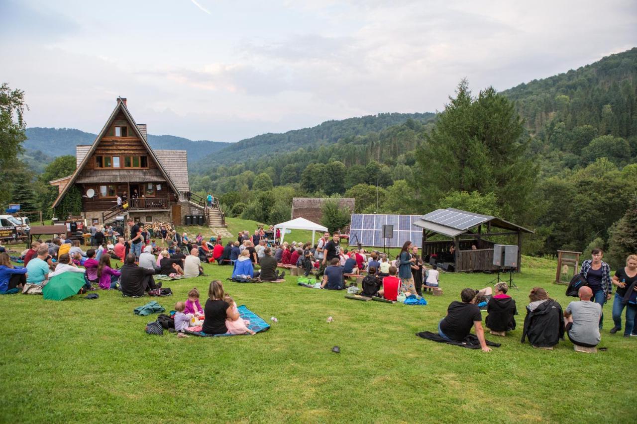 Bacowka Pttk Jaworzec Hostel Wetlina Buitenkant foto