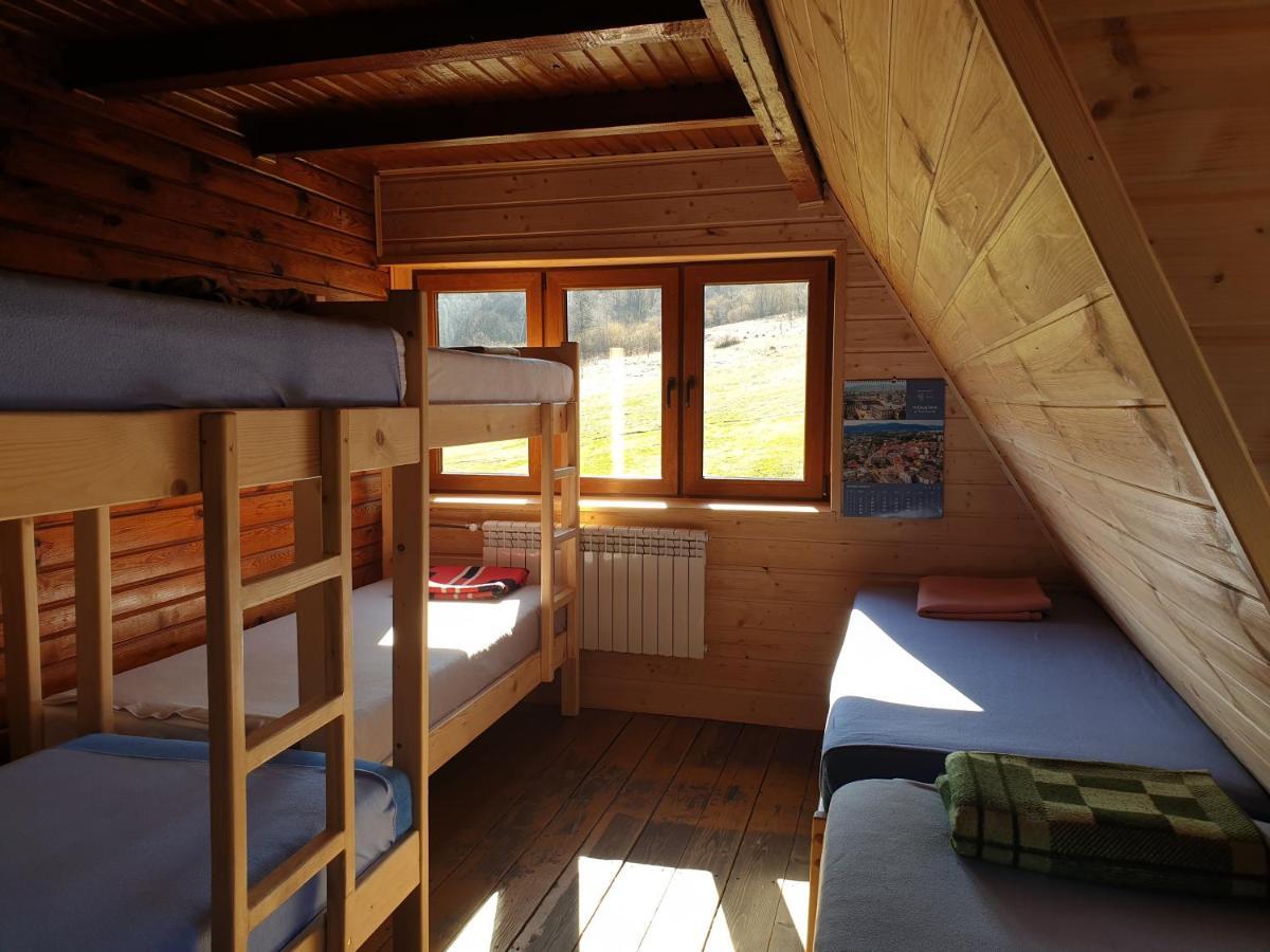 Bacowka Pttk Jaworzec Hostel Wetlina Buitenkant foto