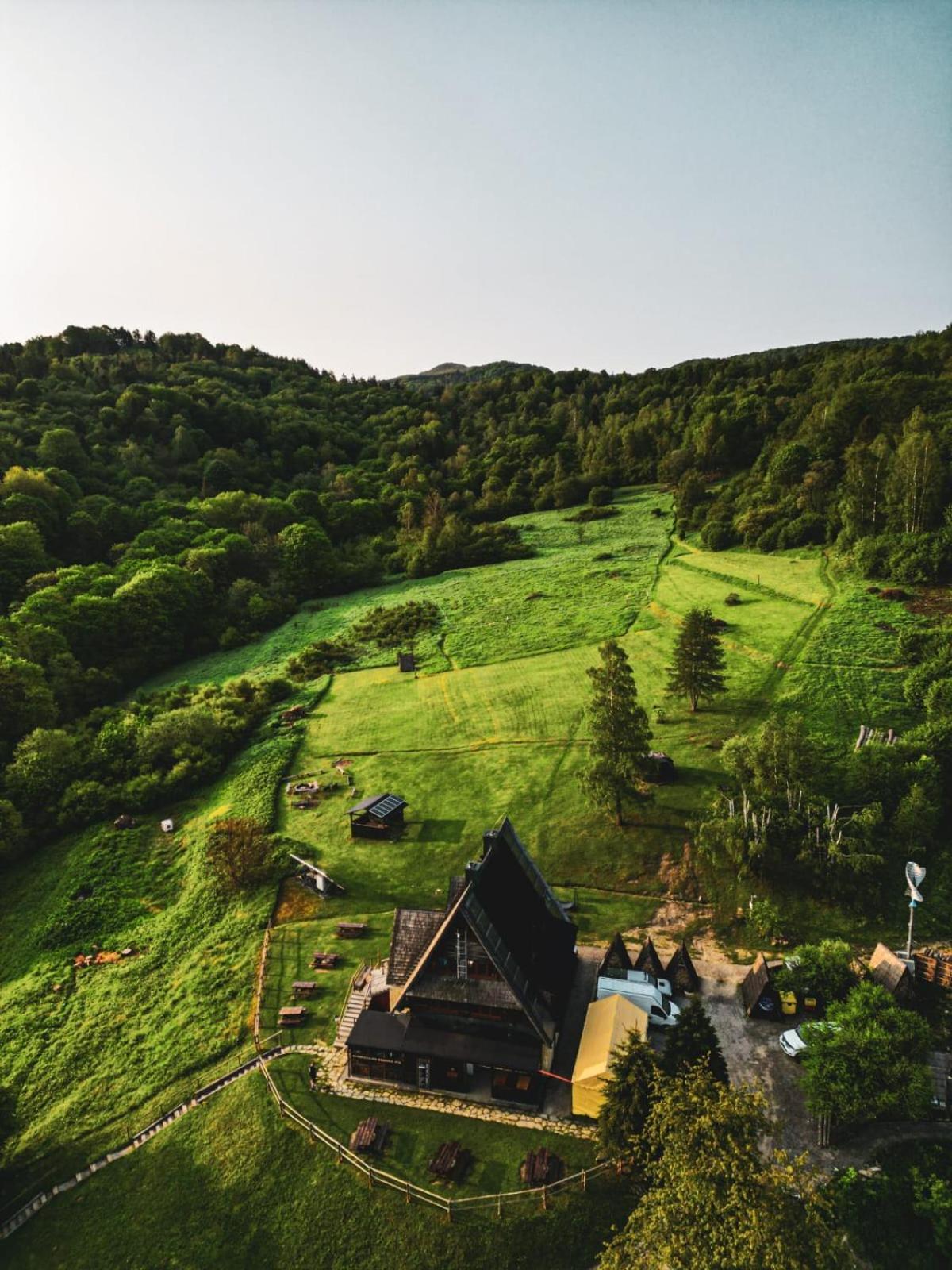 Bacowka Pttk Jaworzec Hostel Wetlina Buitenkant foto