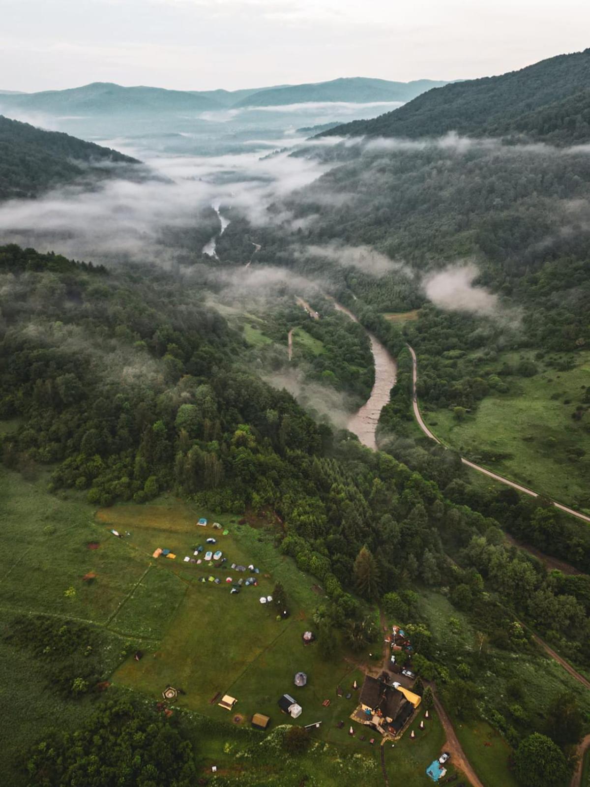Bacowka Pttk Jaworzec Hostel Wetlina Buitenkant foto