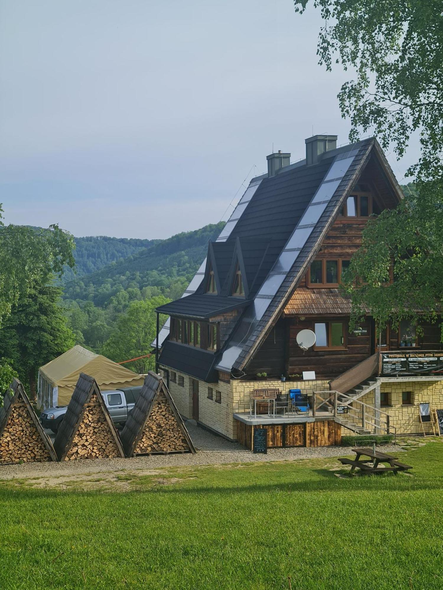 Bacowka Pttk Jaworzec Hostel Wetlina Buitenkant foto